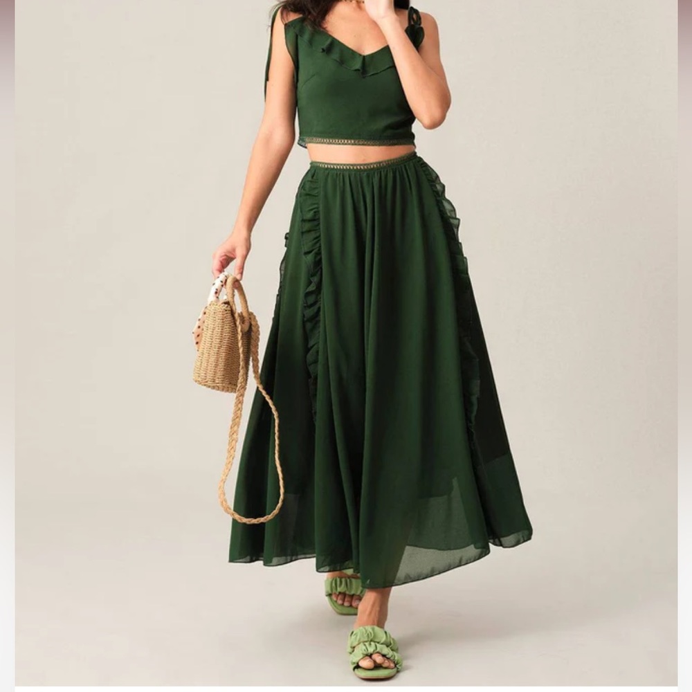 NWT RIHOAS green ruffle skirt size s